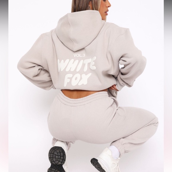 White Fox Sweat Set - Picture 1 of 7